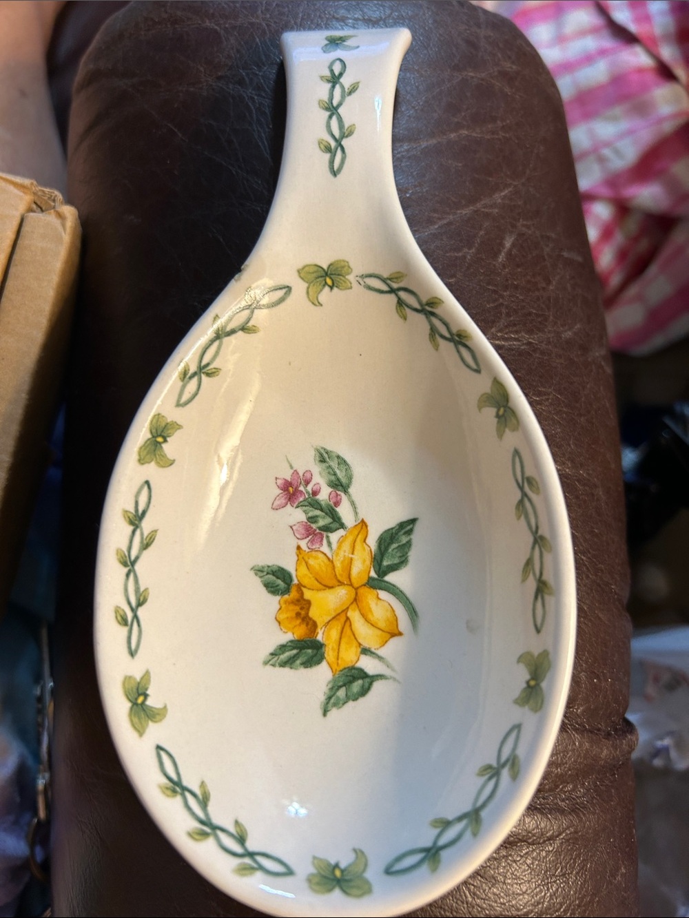 Thomson Pottery China Ceramic Spoon Rest Floral Garden-(-Minor Nick in Picture))